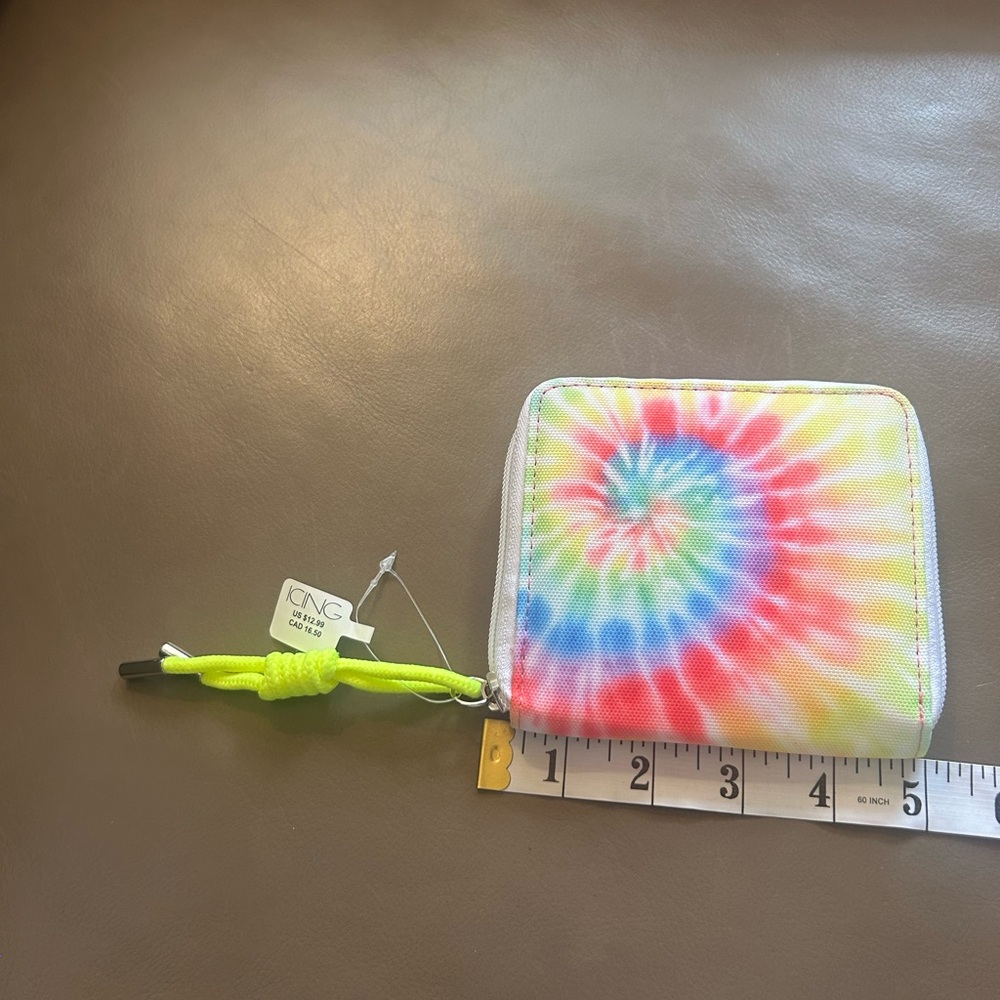 Compact Colorful Tie-Dye Wallet - Picture 8 of 13